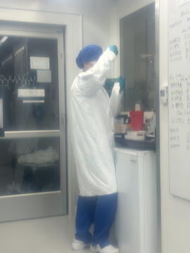 Eli obtaining some of his first high-yield data on the nanodrop.